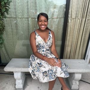 Meet your Posher, Layla